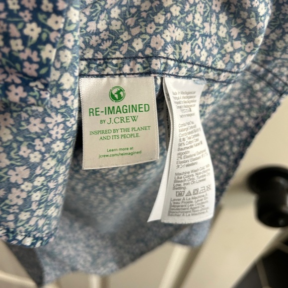 EUC like new J. Crew Men's Blue and White Floral Shirt, size L. Slim. - Picture 7 of 8